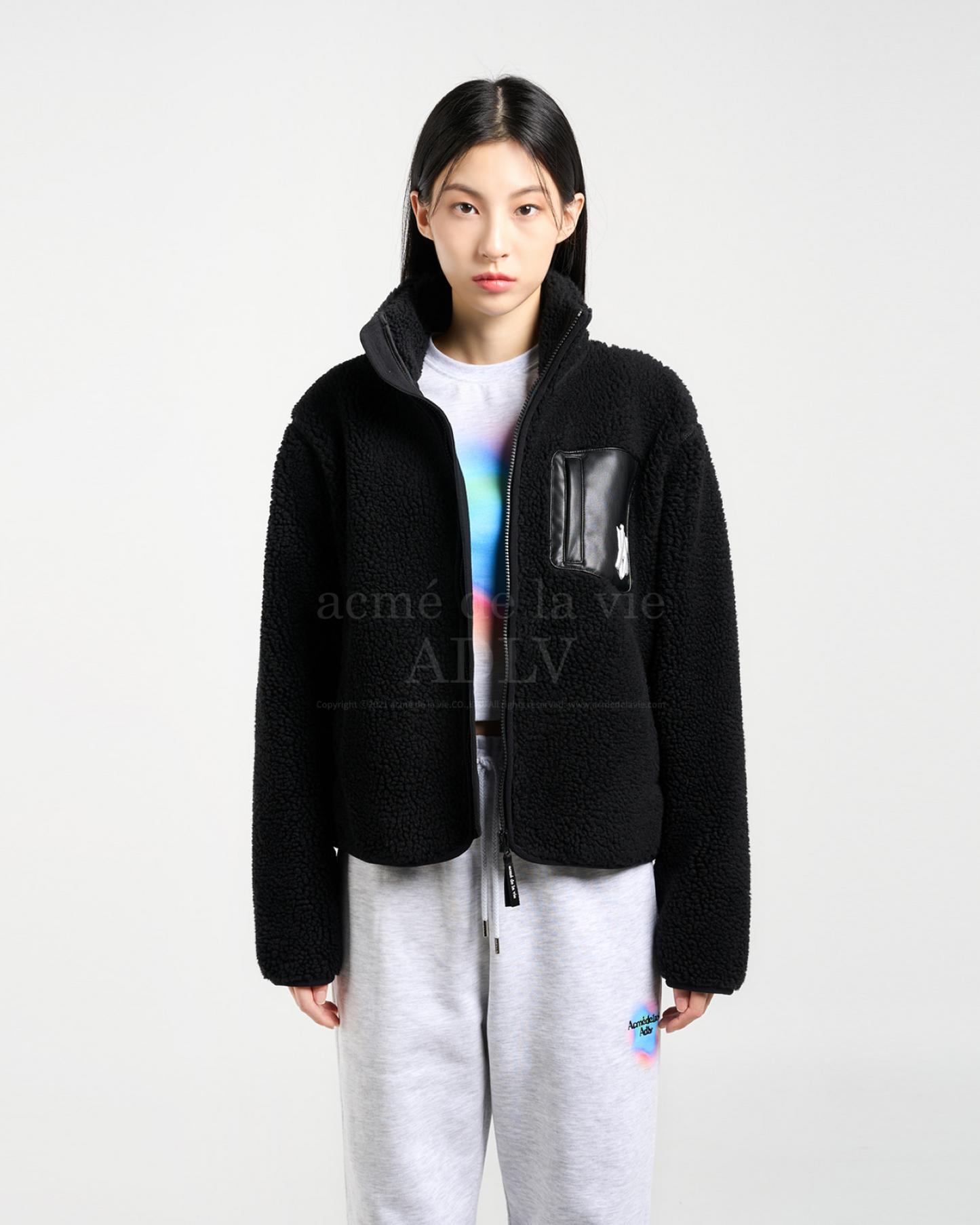 A LOGO EMBLEM BOUCLE FLEECE JACKET BLACK
