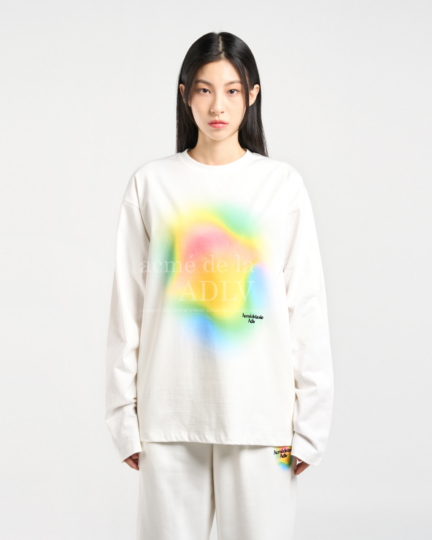 RAINBOW GRADATION ARTWORK LONG SLEEVE T-SHIRT CREAM