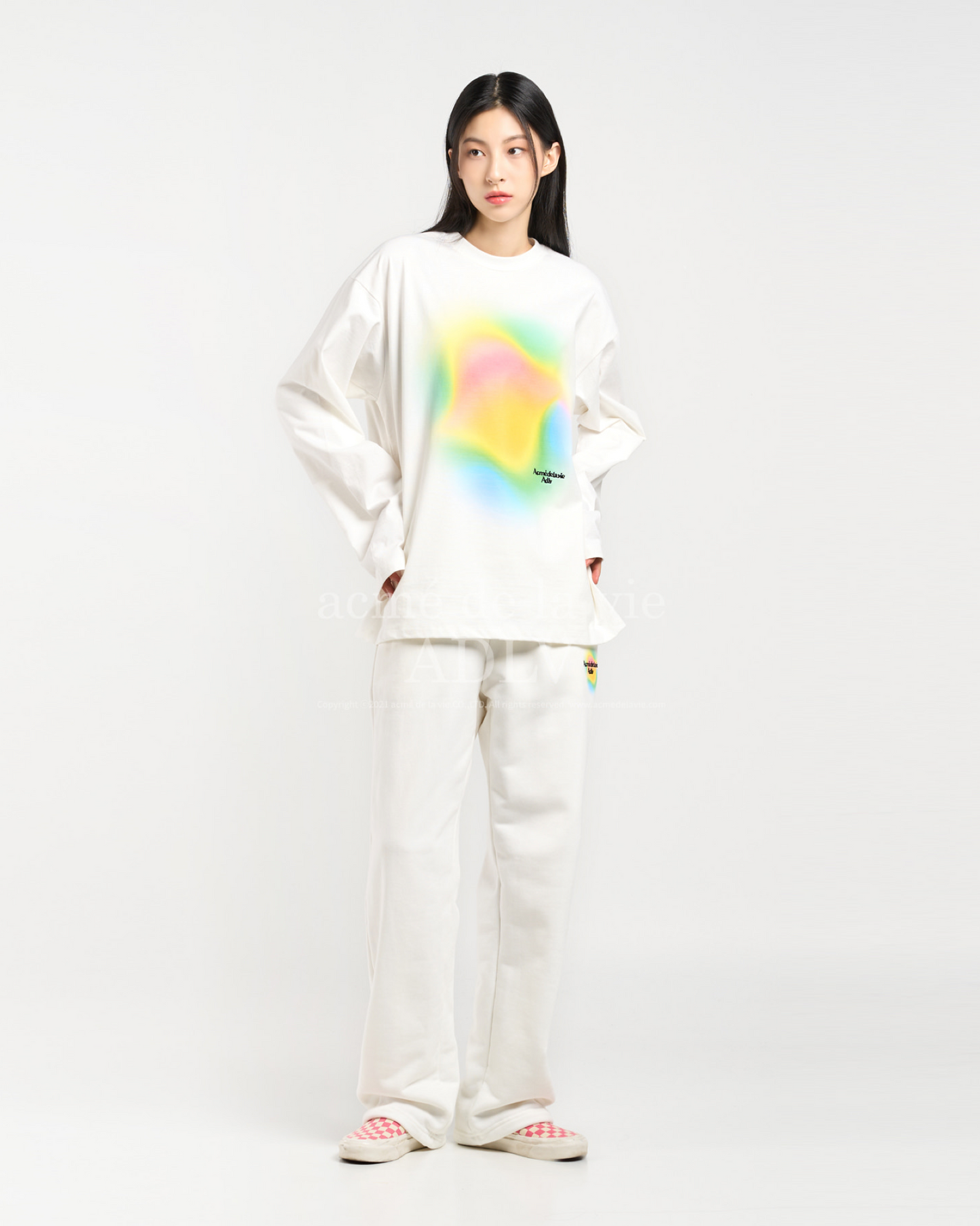 RAINBOW GRADATION ARTWORK LONG SLEEVE T-SHIRT CREAM