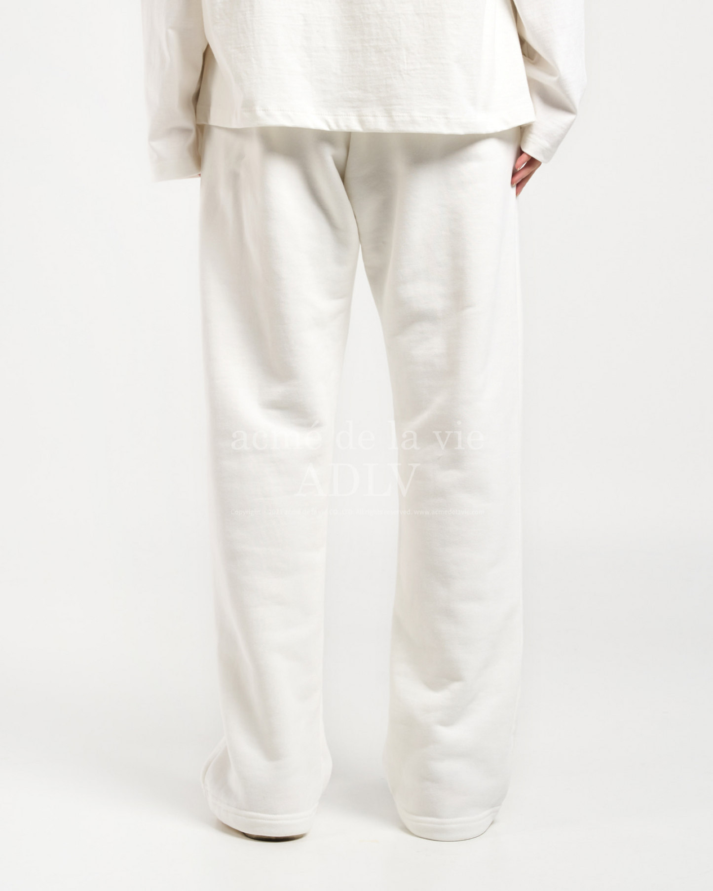 RAINBOW GRADATION ARTWORK SWEAT PANTS CREAM