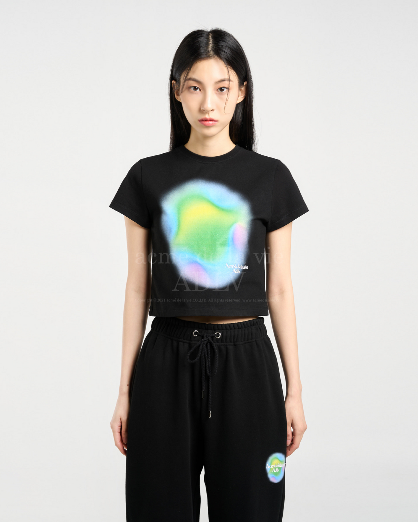 RAINBOW GRADATION ARTWORK CROP TOP SHORT SLEEVE T-SHIRT BLACK