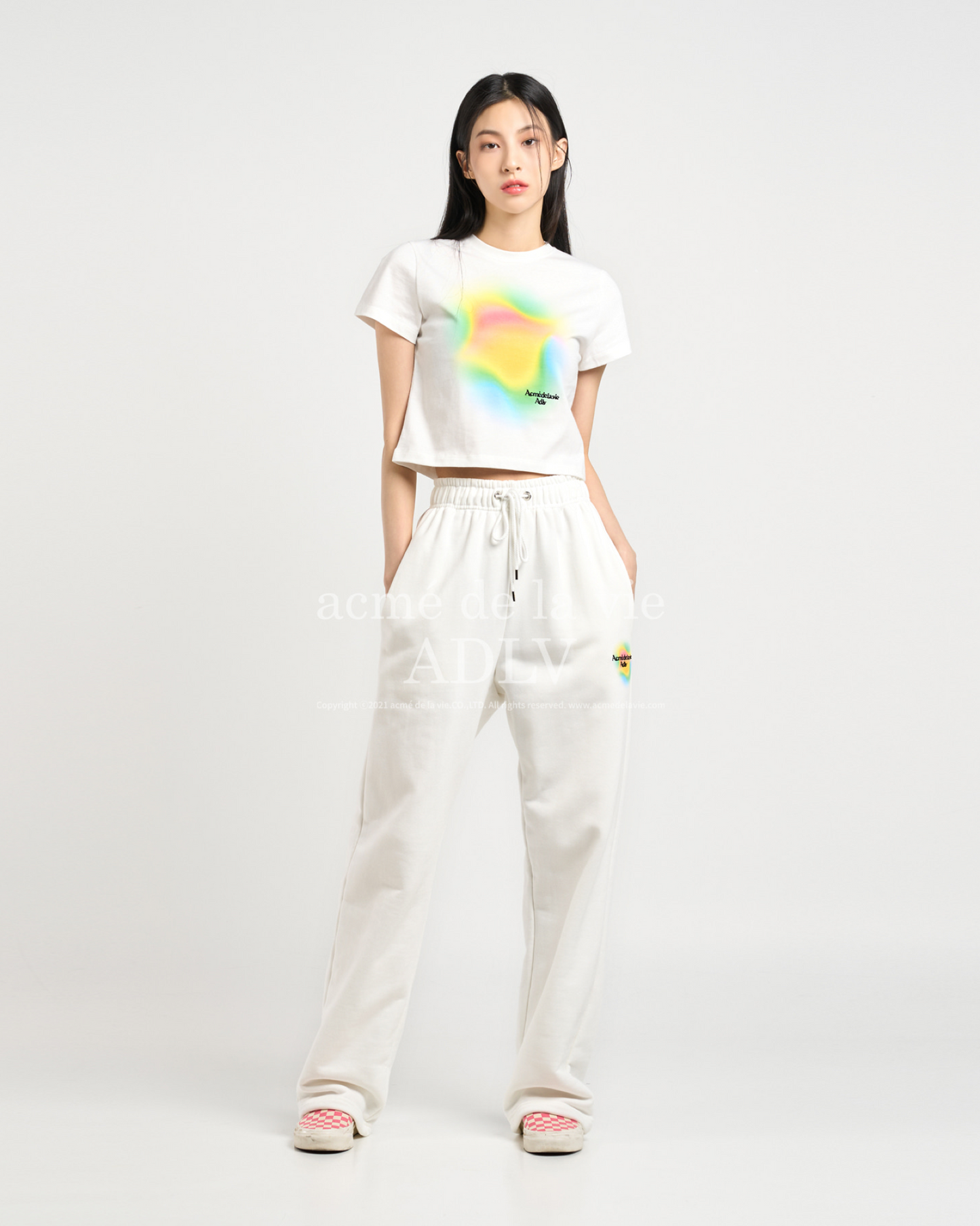RAINBOW GRADATION ARTWORK CROP TOP SHORT SLEEVE T-SHIRT
CREAM