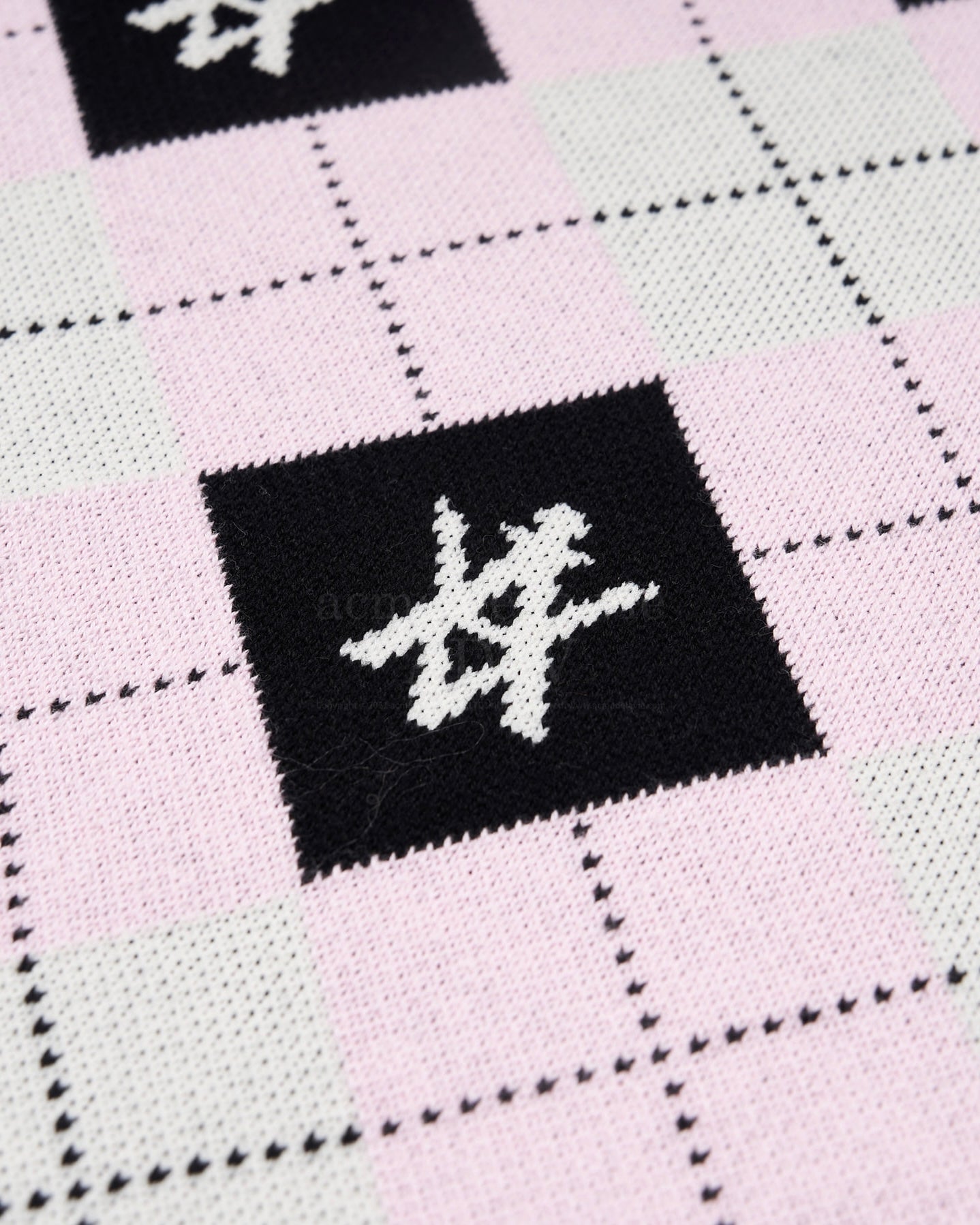 ADLV x LISA A LOGO PATTERN ARGYLE KINT VEST (PINK)