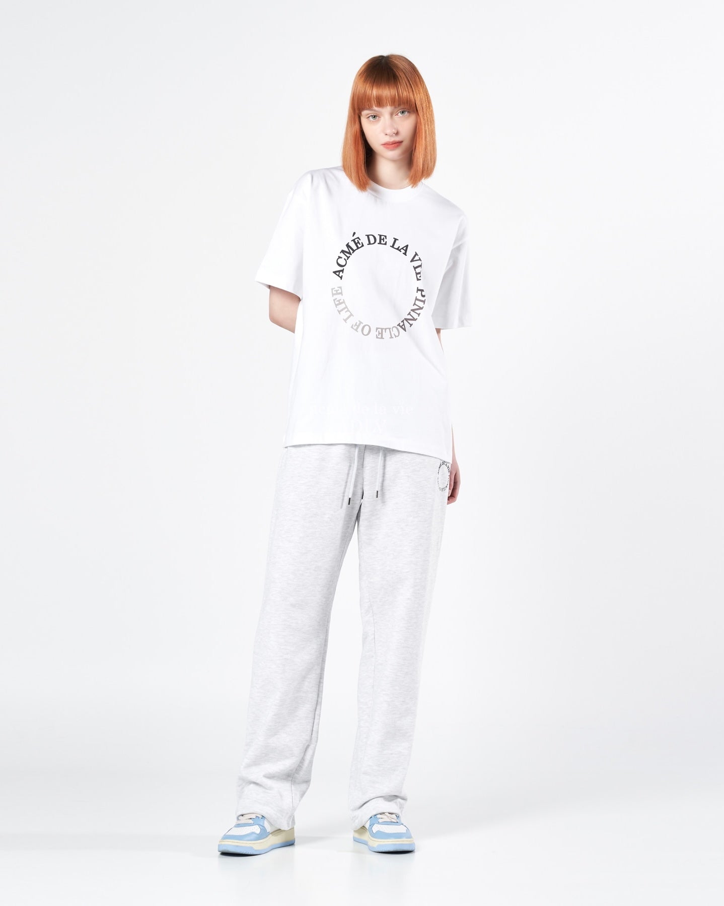 ADLV x LISA CIRCLE LOGO ARTWORK BASIC SHORT SLEEVE T-SHIRT (WHITE)