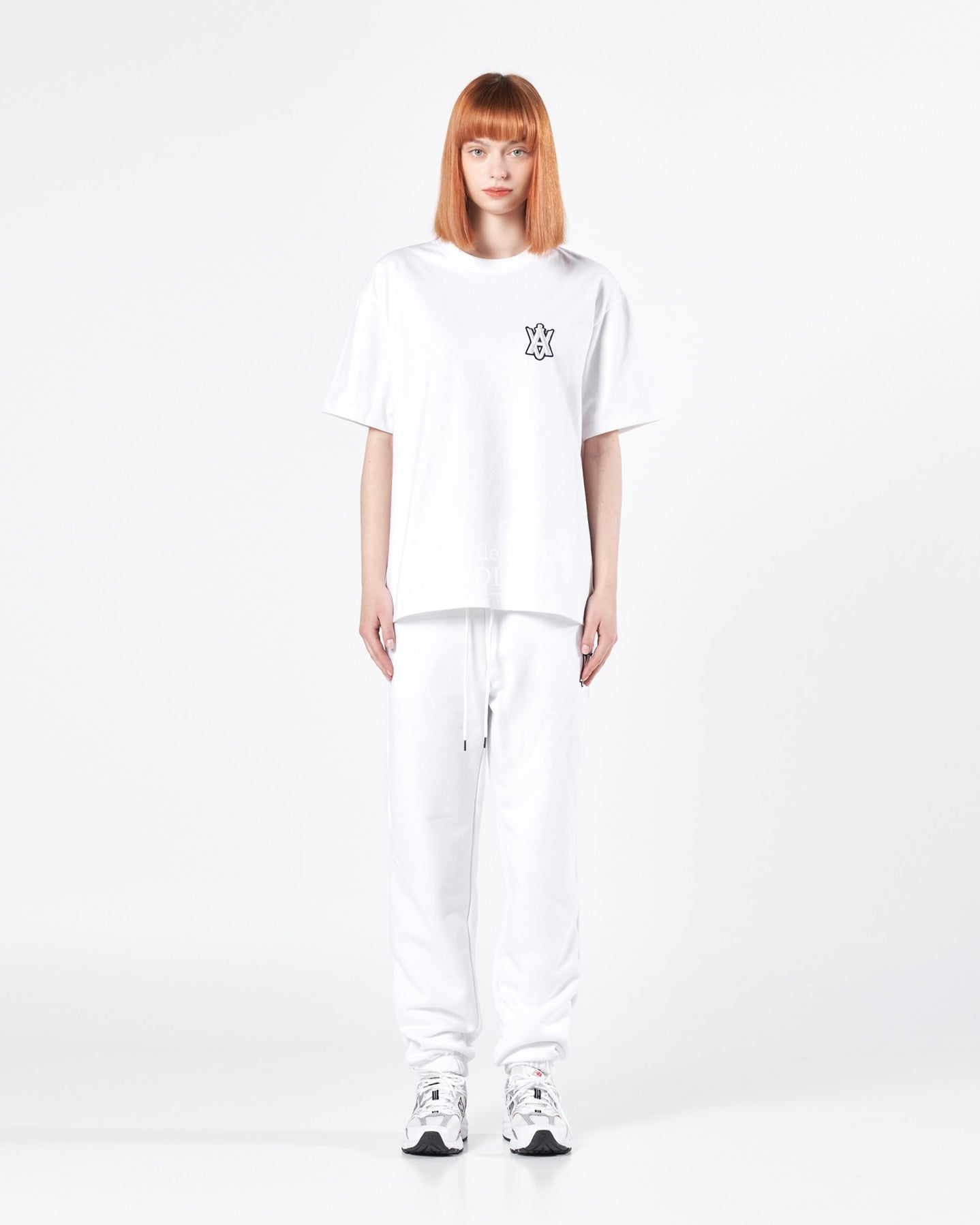 ADLV x LISA A LOGO EMBLEM PATCH TRAINING PANTS (WHITE)