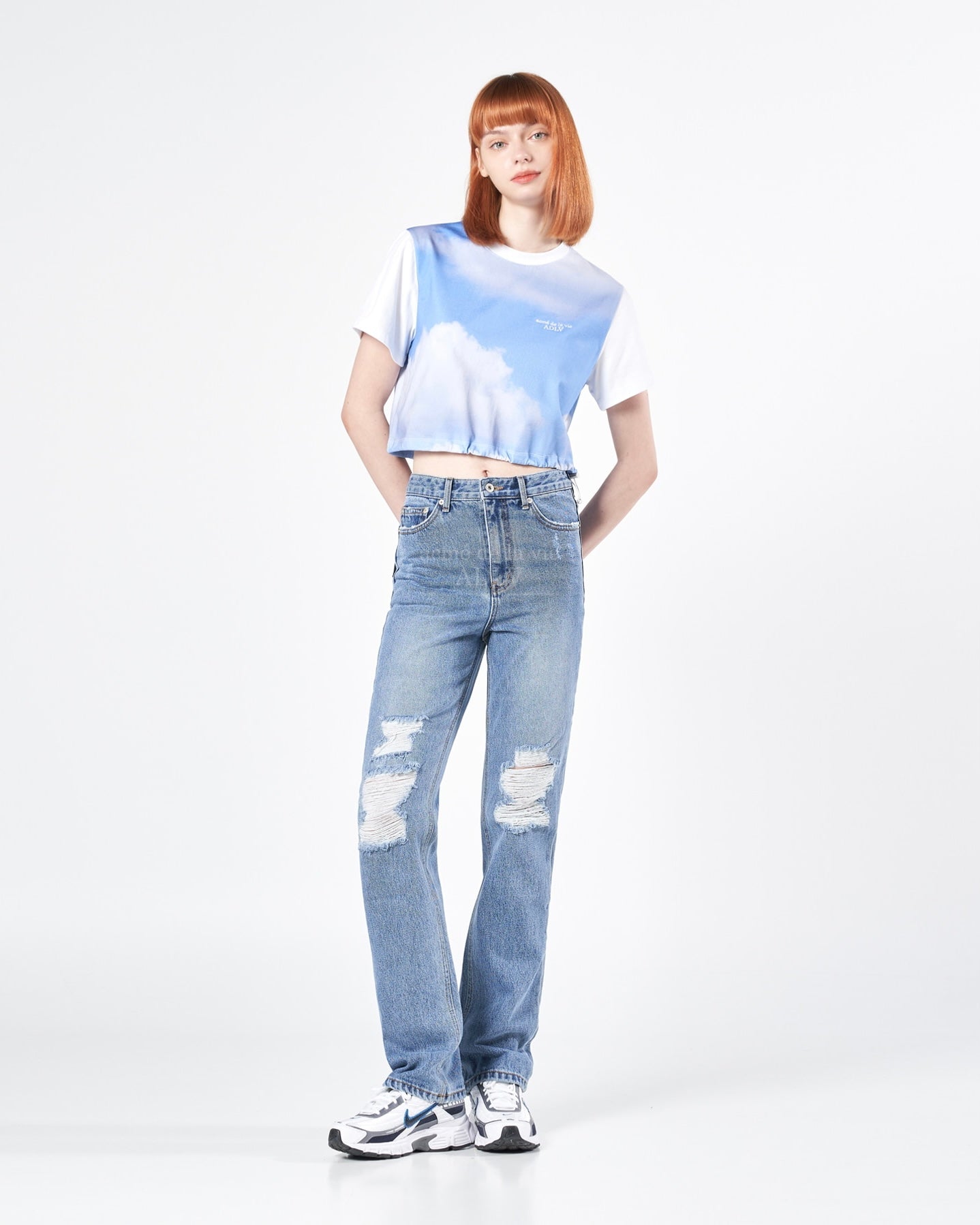 ADLV x LISA CLOUD ARTWORK CROP TOP SHORT SLEEVE T-SHIRT (WHITE)