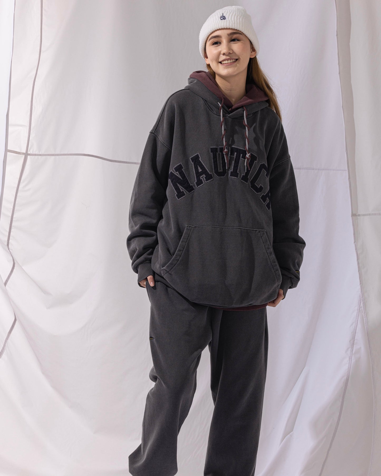NAUTICA KNIT ACTIVE HEAVY WEIGHT SWEAT GARMENT DYED ARCHLOGO HOODIE (CHARCOAL, 01C)