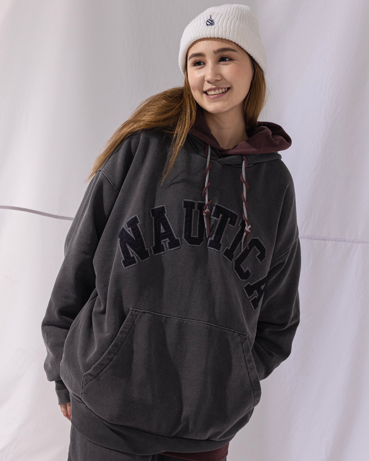 NAUTICA KNIT ACTIVE HEAVY WEIGHT SWEAT GARMENT DYED ARCHLOGO HOODIE (CHARCOAL, 01C)