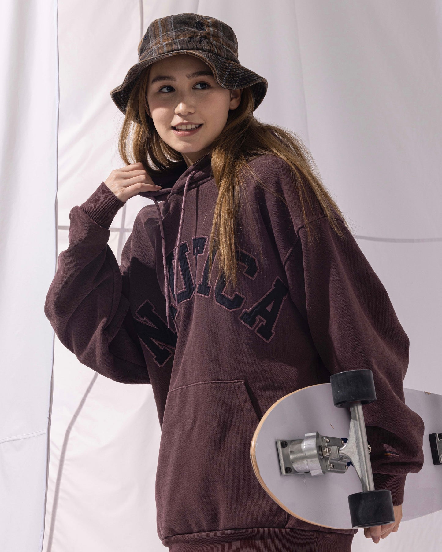NAUTICA KNIT ACTIVE HEAVY WEIGHT SWEAT GARMENT DYED ARCHLOGO HOODIE (BURGUNDY, 6WW)