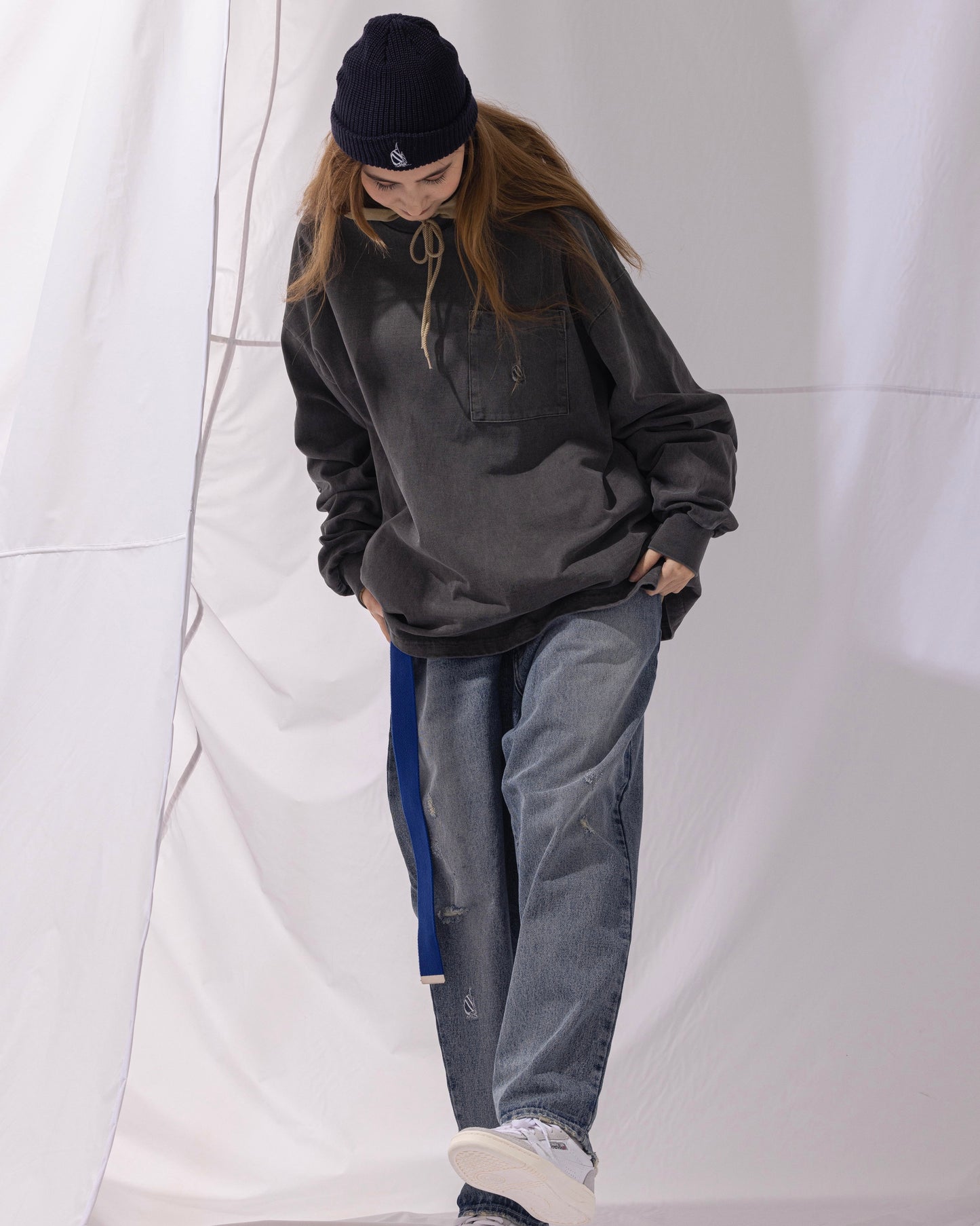 NAUTICA KNIT ACTIVE HEAVY WEIGHT SWEAT GARMENT DYED ARCHLOGO HOODIE (CHARCOAL, 01C)