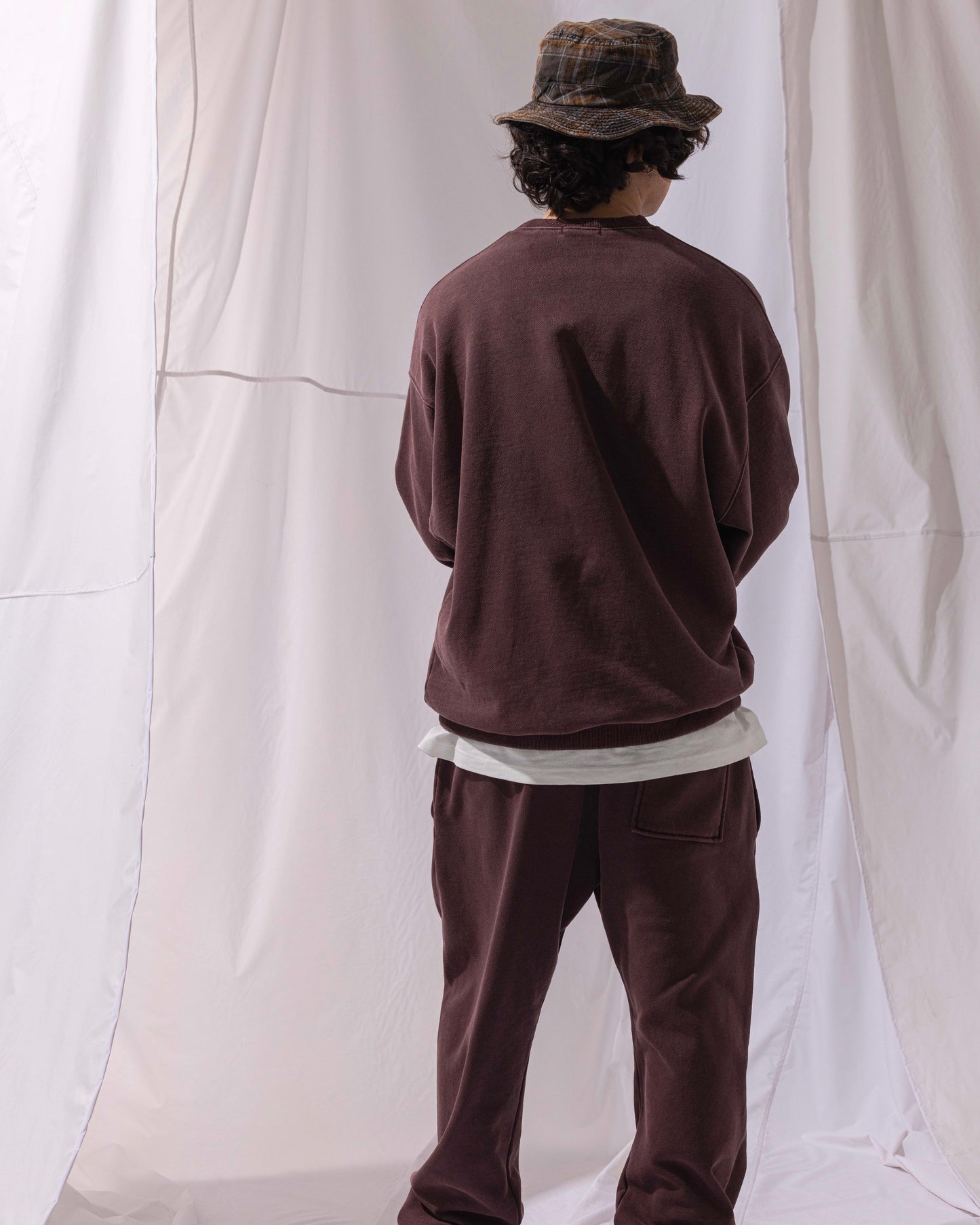 NAUTICA KNIT ACTIVE HEAVY WEIGHT SWEAT GARMENT DYED ARCHLOGO CREW (BURGUNDY, 6WW)