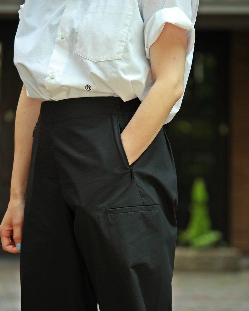 NANAMICA REGULAR COLLAR WIND H/S SHIRT (OFF WHITE)