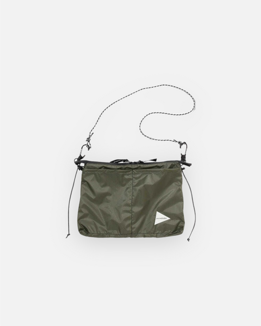 AND WANDER SIL SACOCHE (KHAKI)