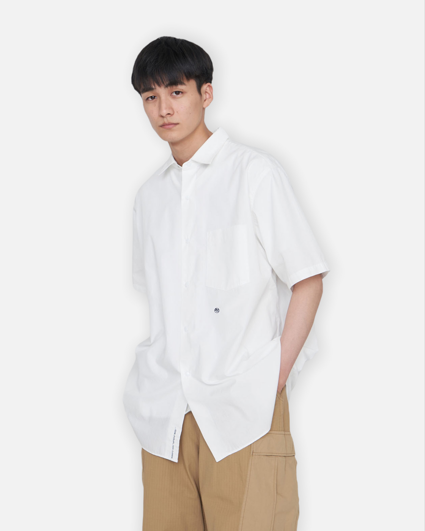 NANAMICA REGULAR COLLAR WIND H/S SHIRT (OFF WHITE)