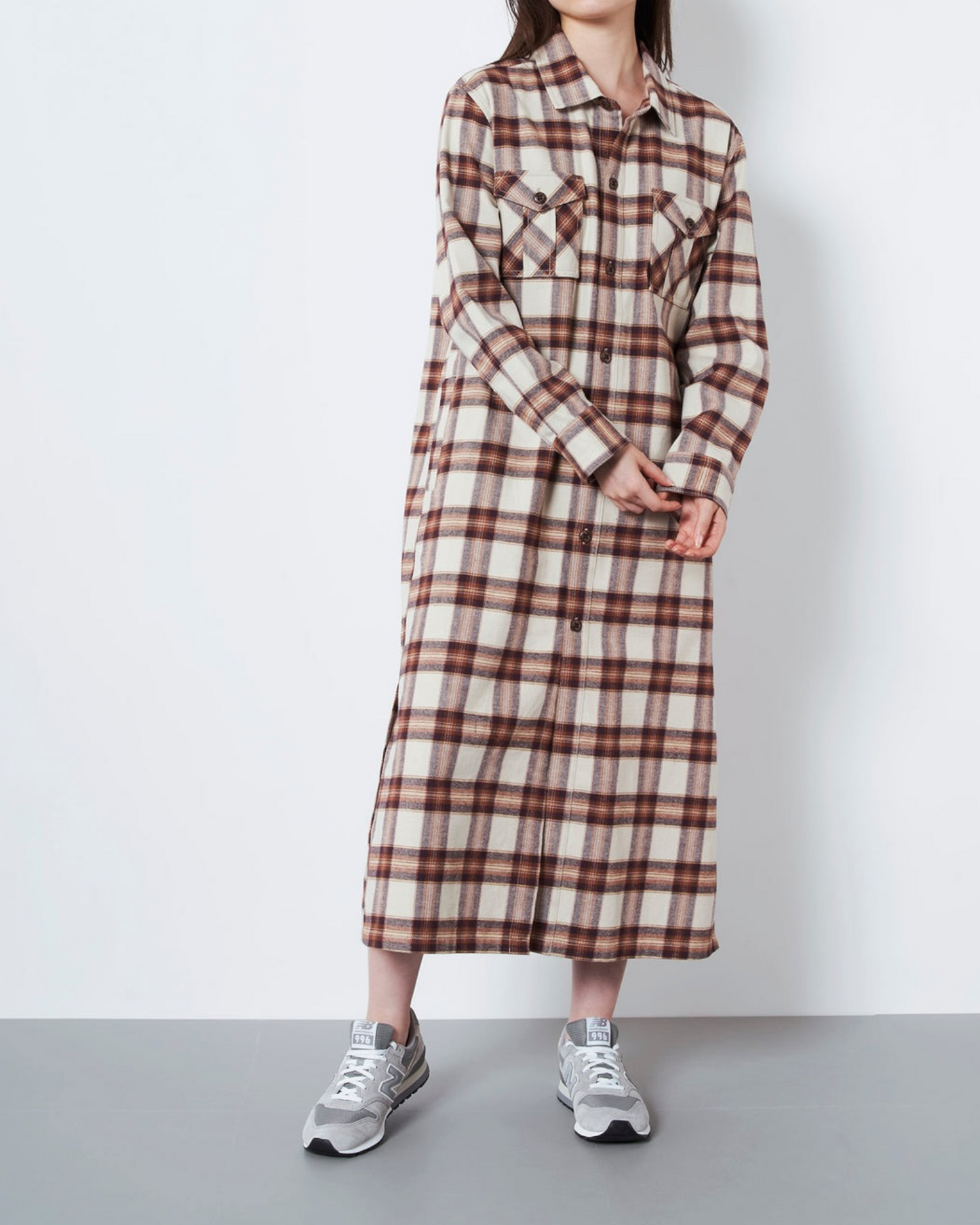 GRAMICCI FLANNEL SHIRT DRESS (BEIGE)