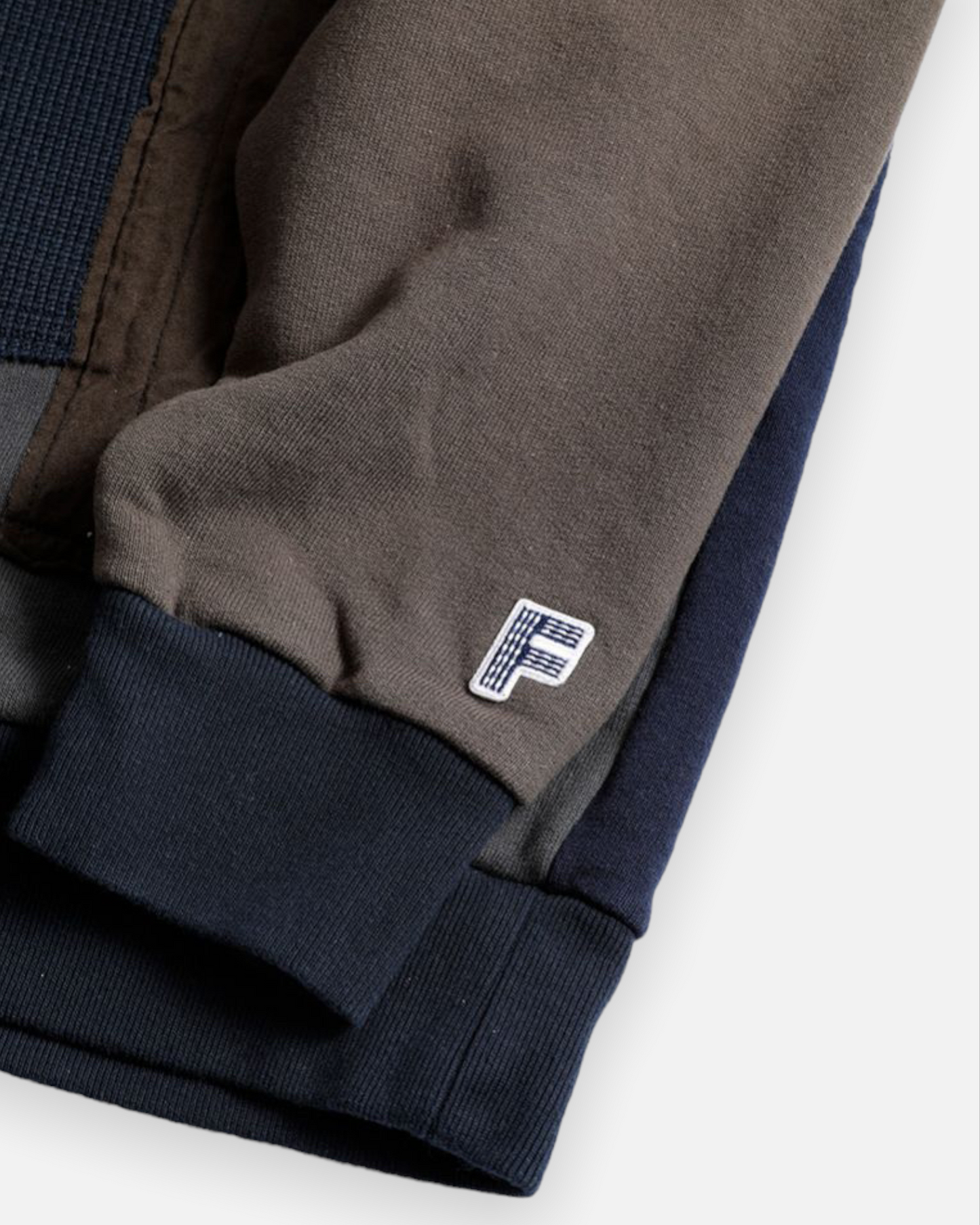 FDMTL OBI-STRIP SWEAT SHIRT (NAVY)