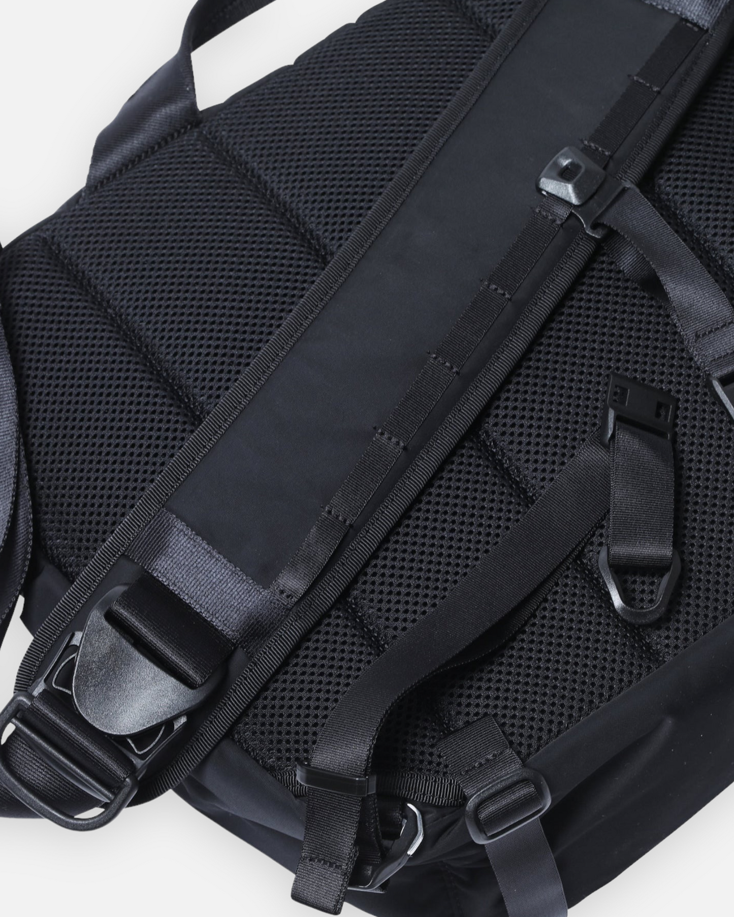 RAMIDUS MESSENGER BAG M (BLACK)