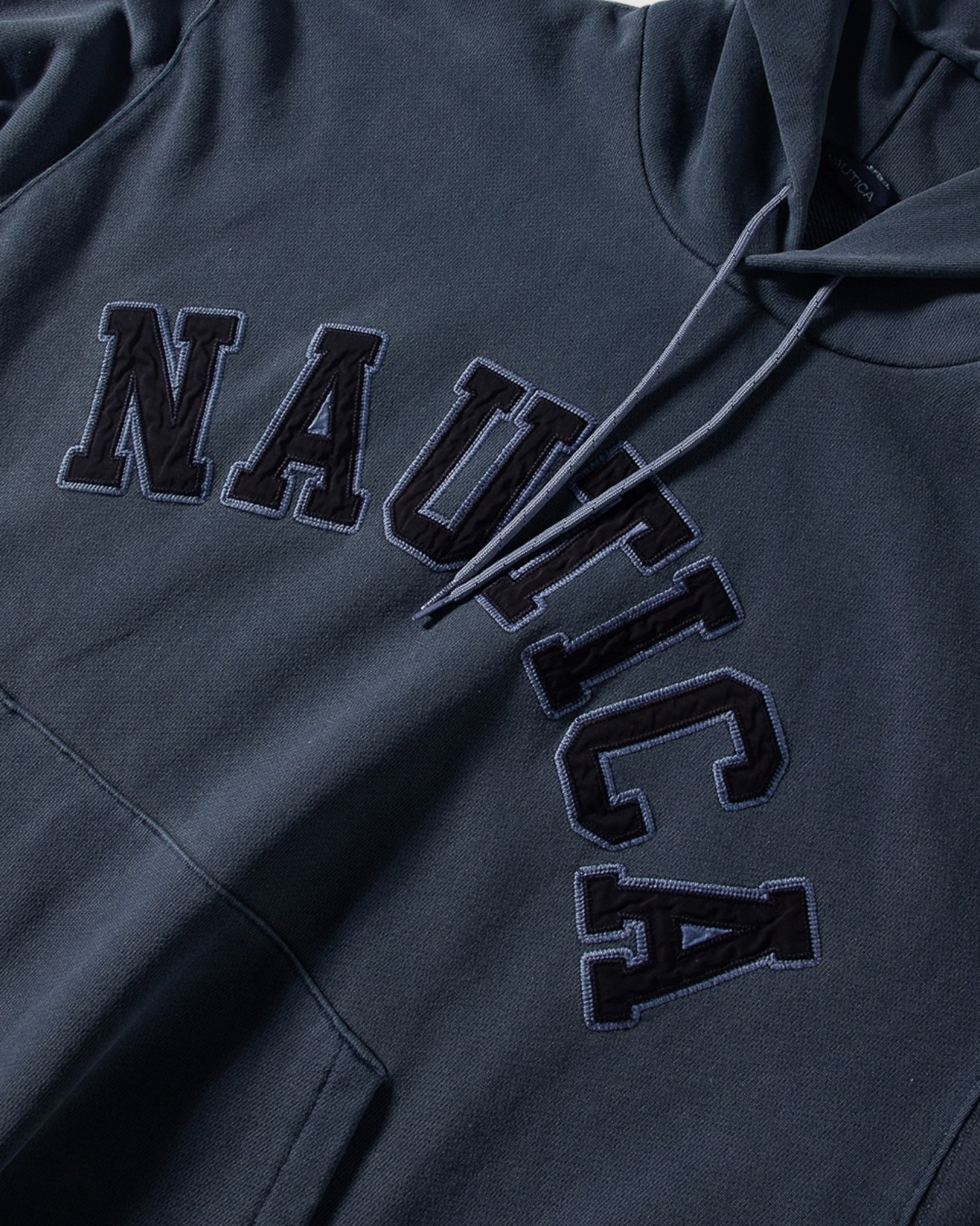 NAUTICA KNIT ACTIVE HEAVY WEIGHT SWEAT GARMENT DYED ARCHLOGO HOODIE (NAVY, 4NV)