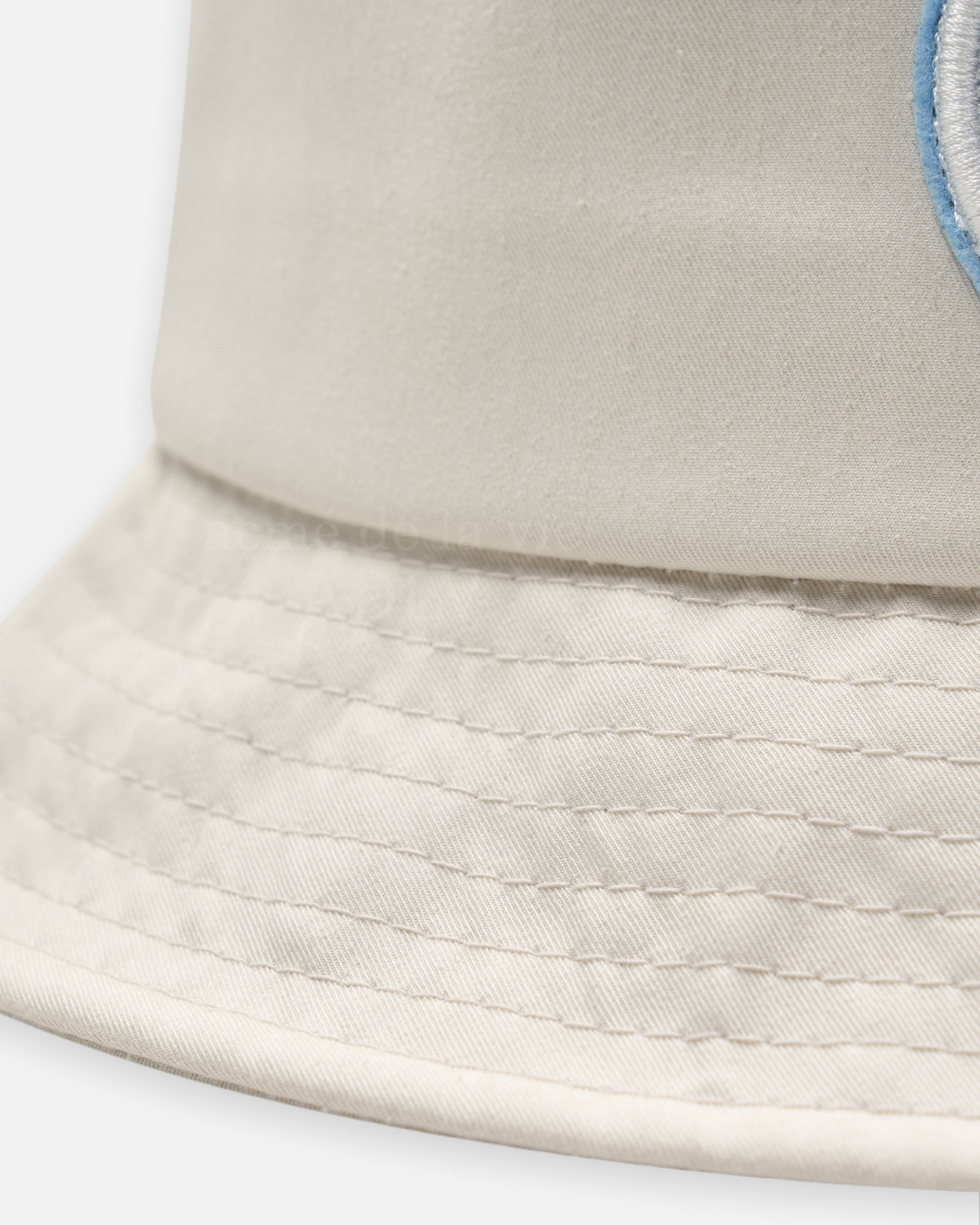 ADLV x LISA A LOGO CIRCLE EMBLEM EMBOSSING PATCH BUCKET HAT (CREAM)