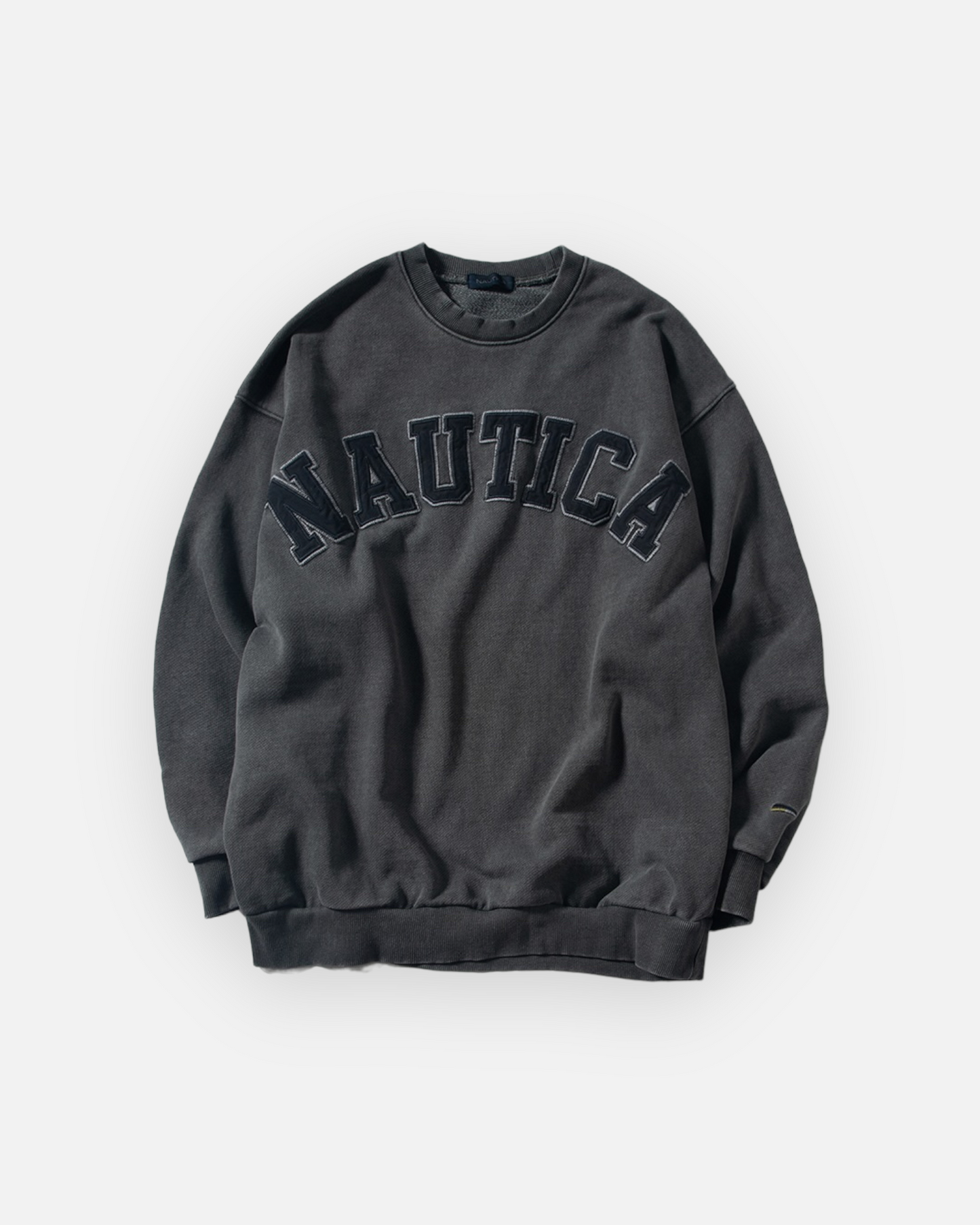NAUTICA KNIT ACTIVE HEAVY WEIGHT SWEAT GARMENT DYED ARCHLOGO CREW (CHARCOAL, 01C)