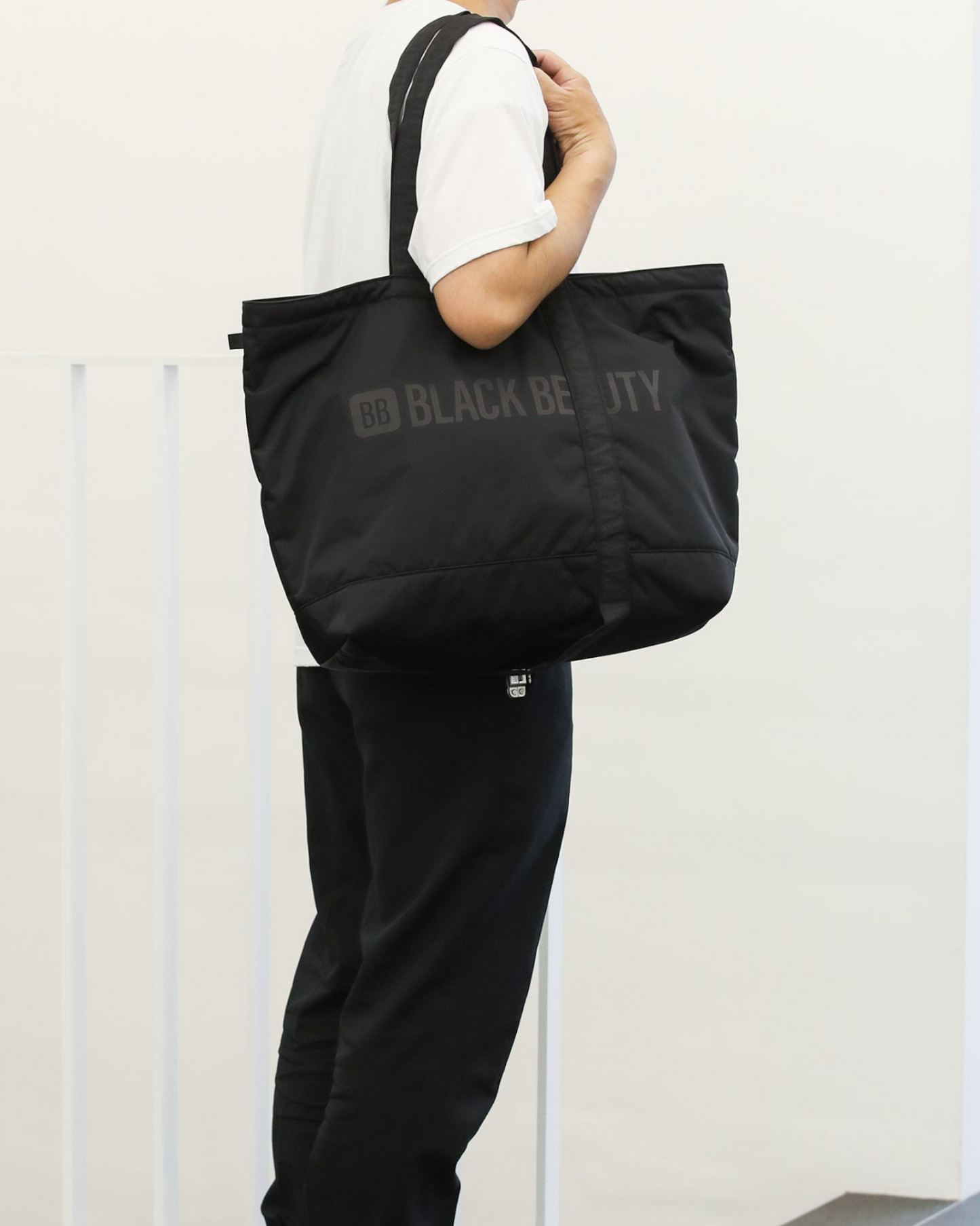 RAMIDUS TOTE BAG L (BLACK) - B017022