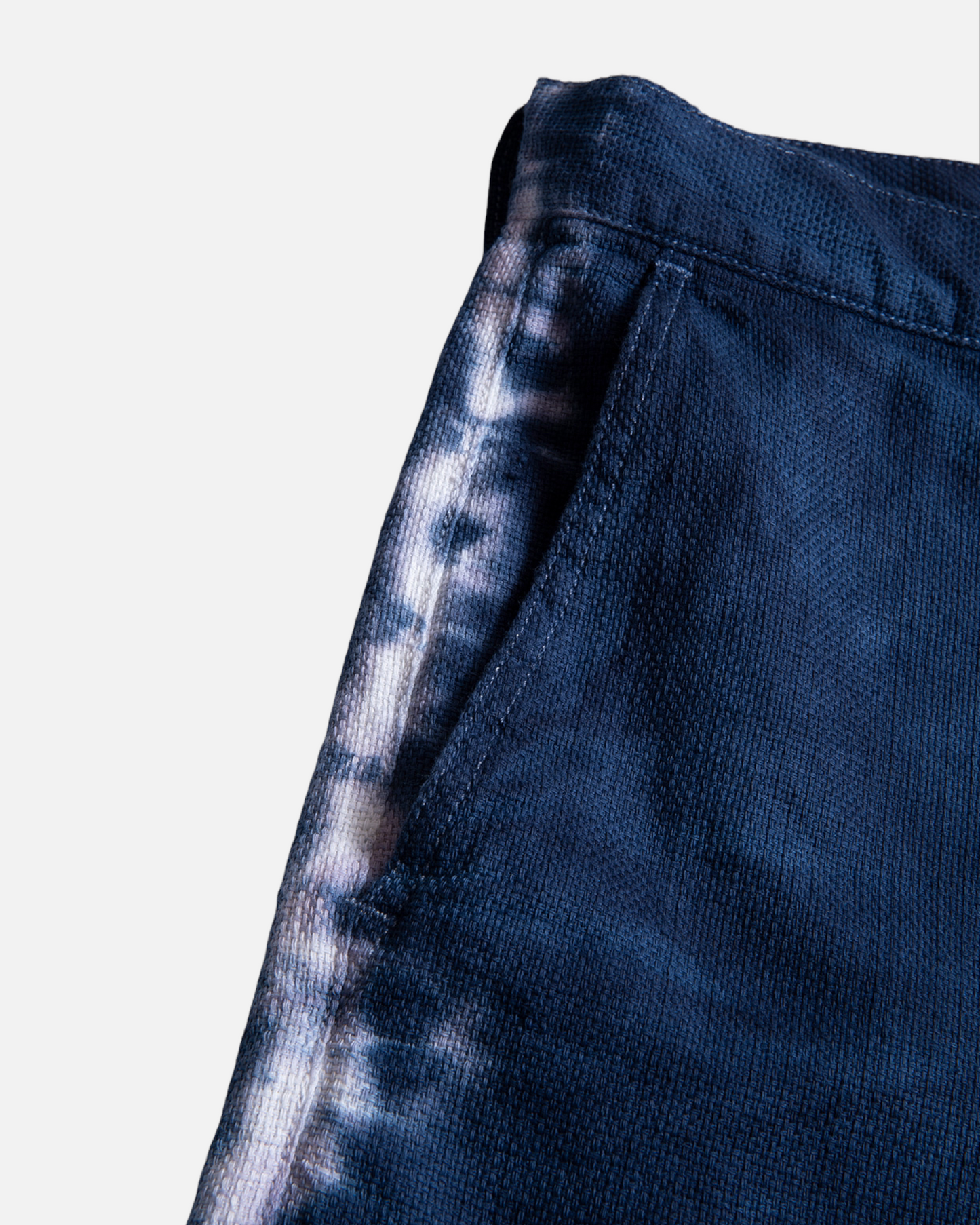 TIE DYE WIDE TAPERED SHORT PANTS (NAVY)