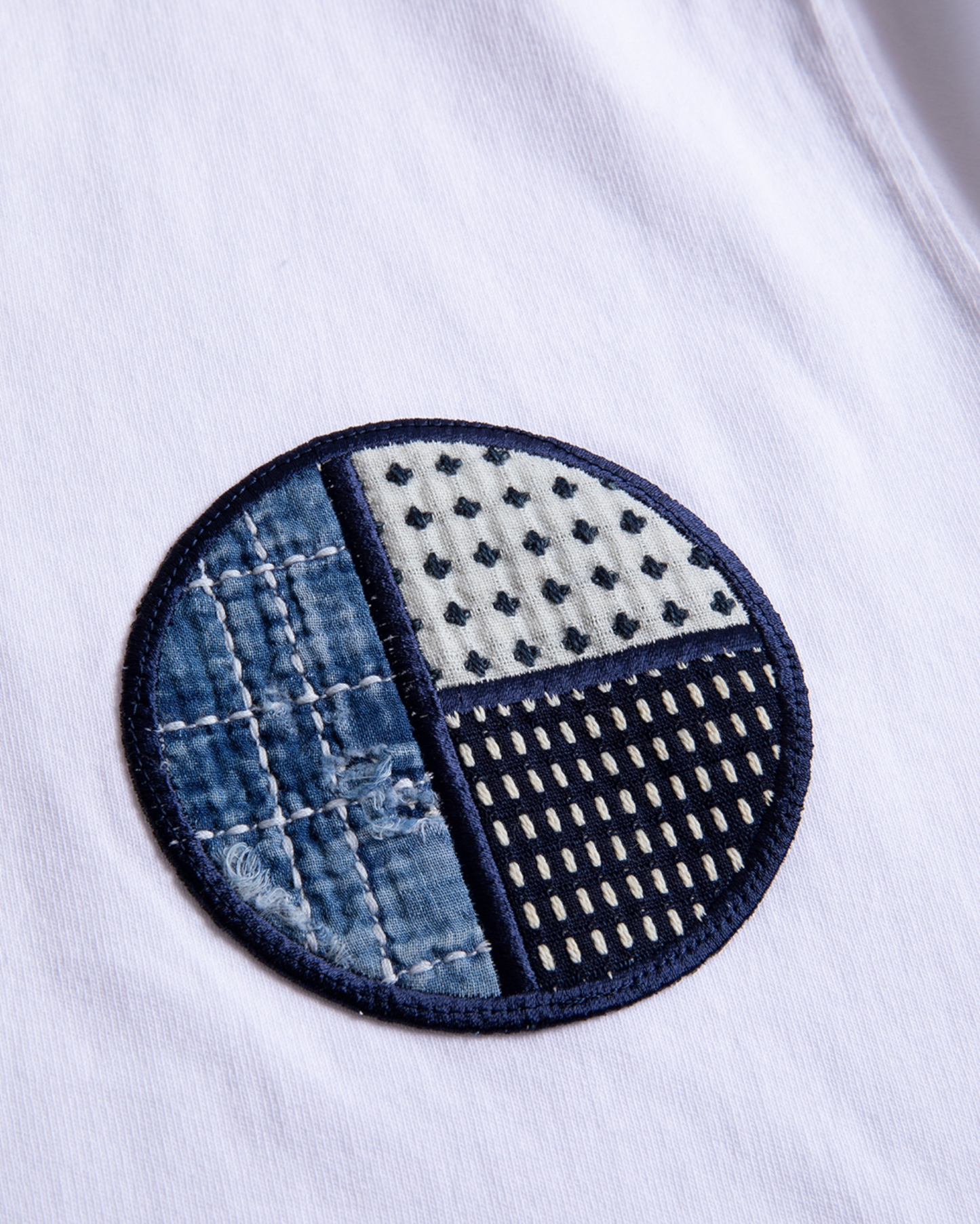 CIRCLE PATCH TEE (WHITE)