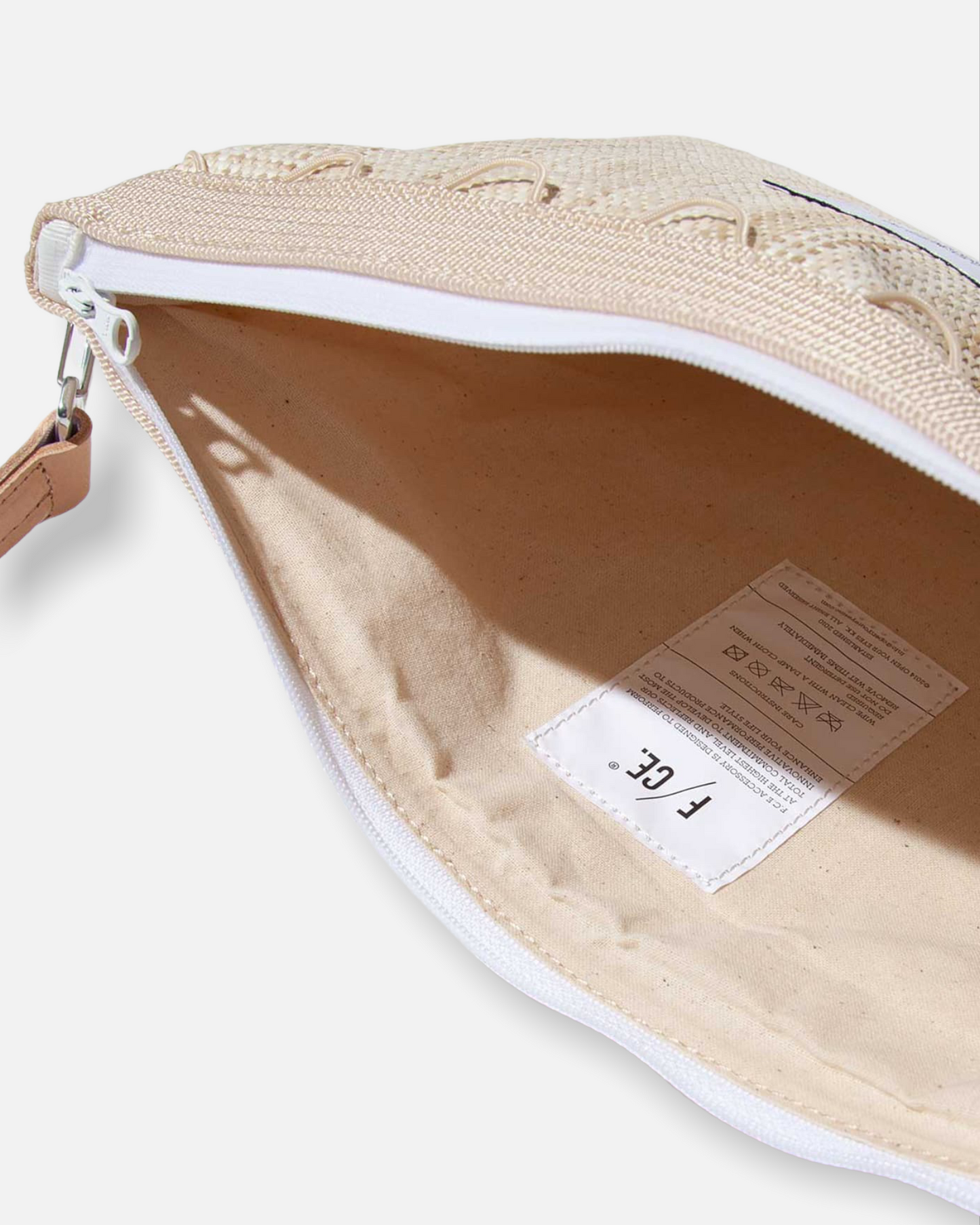 W.R. PANAMA CLUTCH (IVORY)